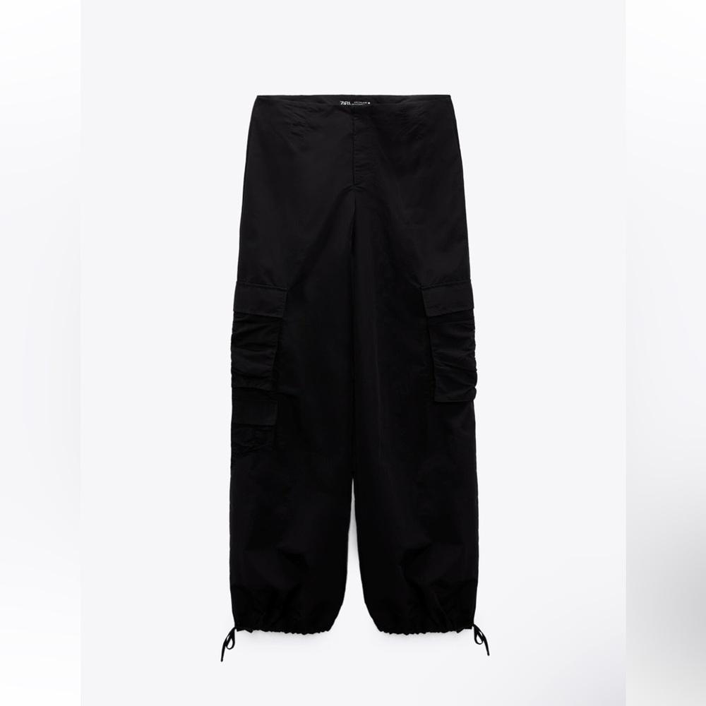 Zara CARGO PARACHUTE PANTS
BLACK